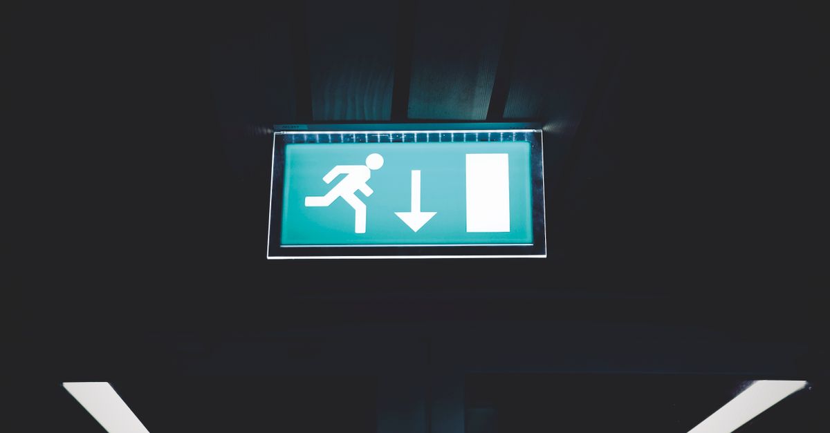 découvrez les panneaux d'urgence essentiels pour assurer la sécurité et la prévention en cas de situation critique. informations claires et indispensables.