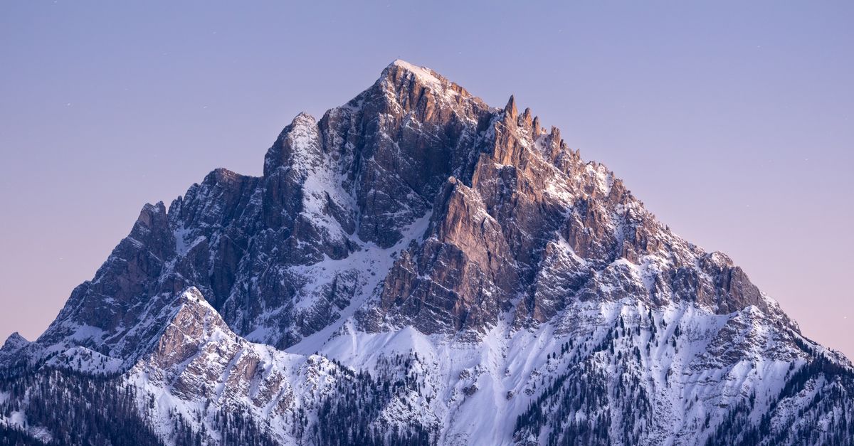 découvrez des pratiques durables en montagne pour préserver l'environnement, soutenir les communautés locales et promouvoir un tourisme responsable.