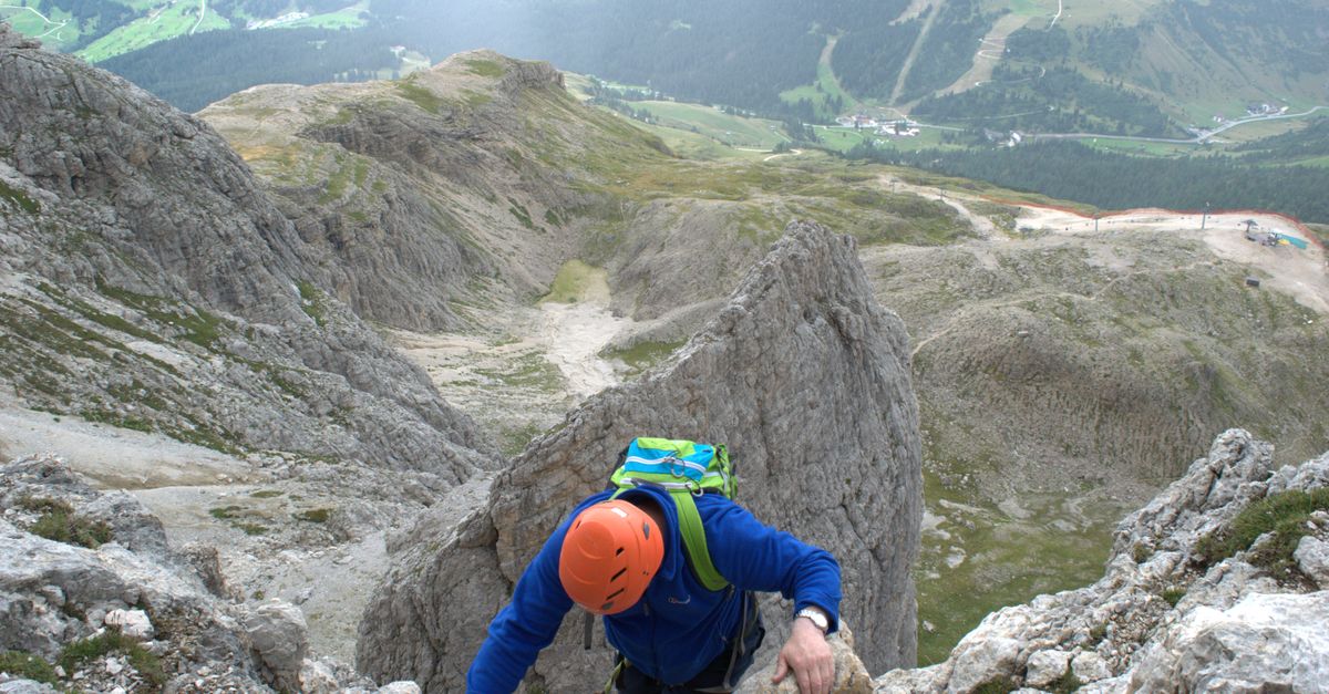 conseils et équipements essentiels pour assurer votre sécurité lors de la pratique de la via ferrata.