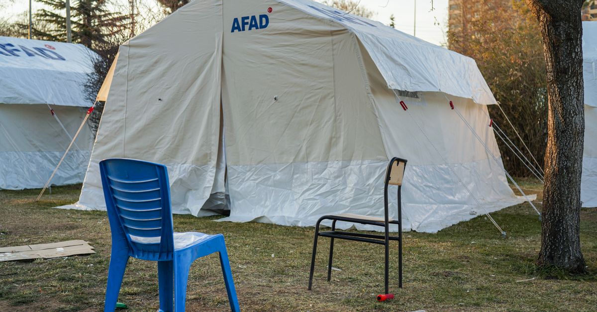 trouvez un abri d'urgence sécurisé et accessible rapidement pour vous protéger en cas de situation critique.