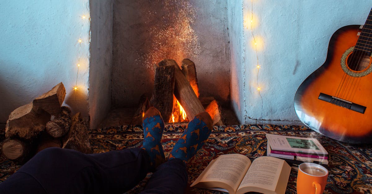 découvrez nos astuces et conseils pour garder vos pieds bien au chaud toute la journée, même par temps froid.