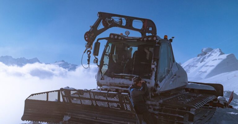 conseils et astuces pour l'entretien et la maintenance de votre équipement d'alpinisme afin d'assurer sécurité et performance en montagne.