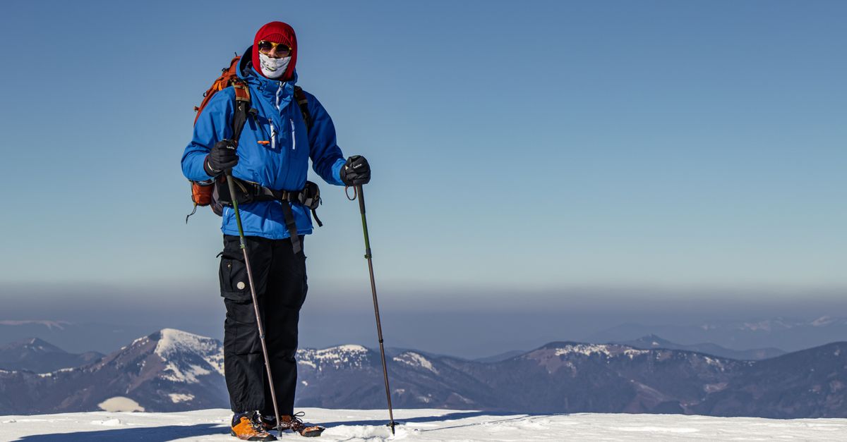 découvrez les essentiels pour l'alpinisme : équipements, conseils et techniques indispensables pour une aventure en montagne réussie et en toute sécurité.