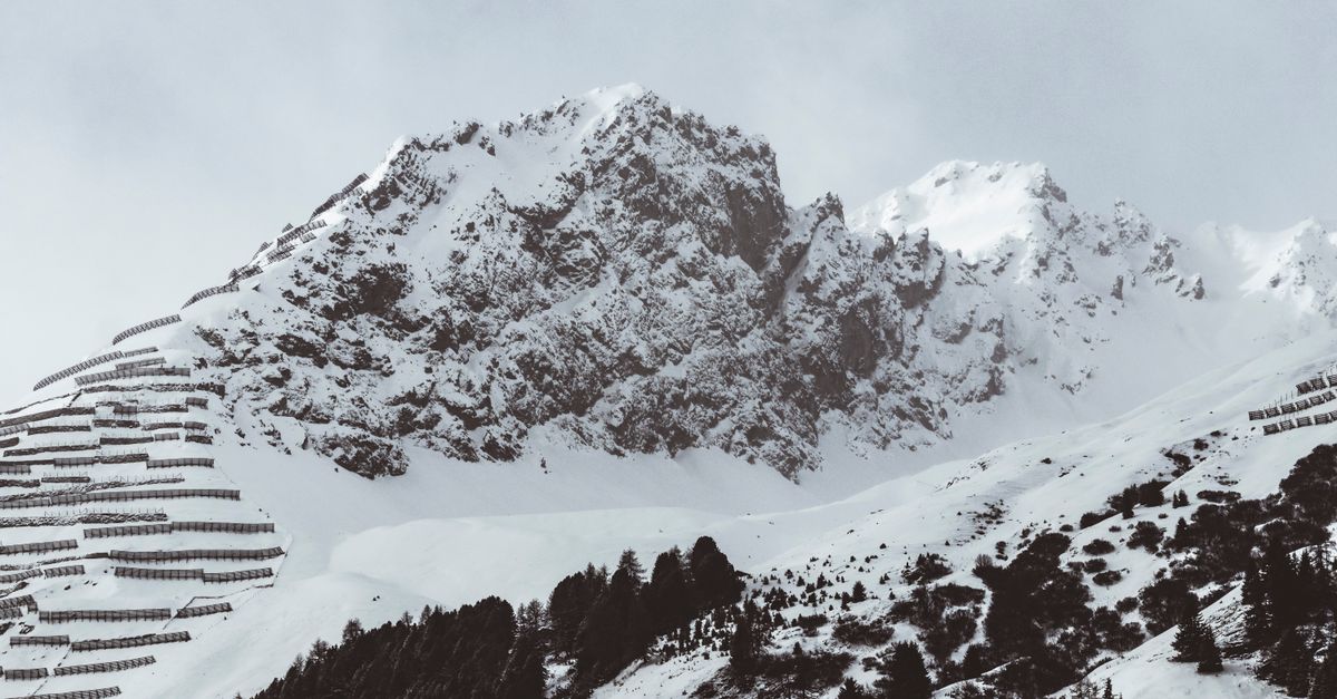 comprenez et interprétez facilement les bulletins d'avalanches pour assurer votre sécurité en montagne.