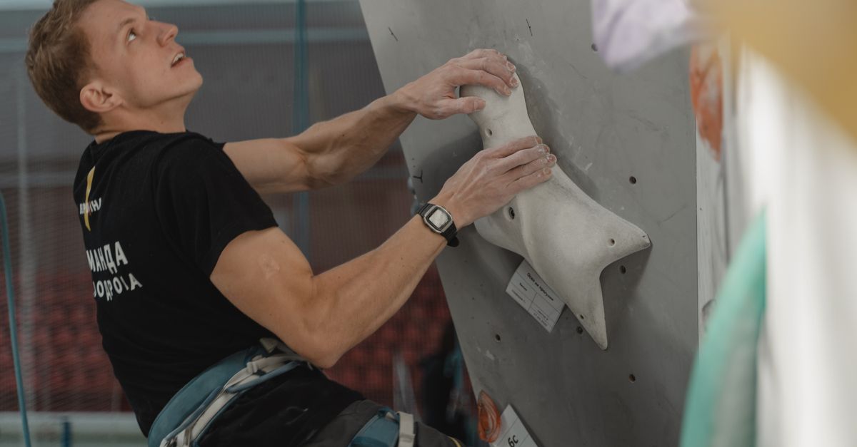 découvrez les meilleures techniques d'échauffement pour l'escalade afin d'améliorer vos performances et prévenir les blessures avant chaque séance.