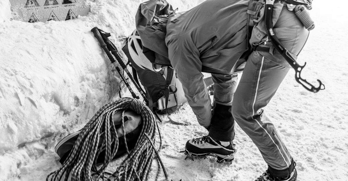 découvrez notre sélection de piolets pour l'escalade sur glace, adaptés à tous les niveaux pour des aventures en toute sécurité.