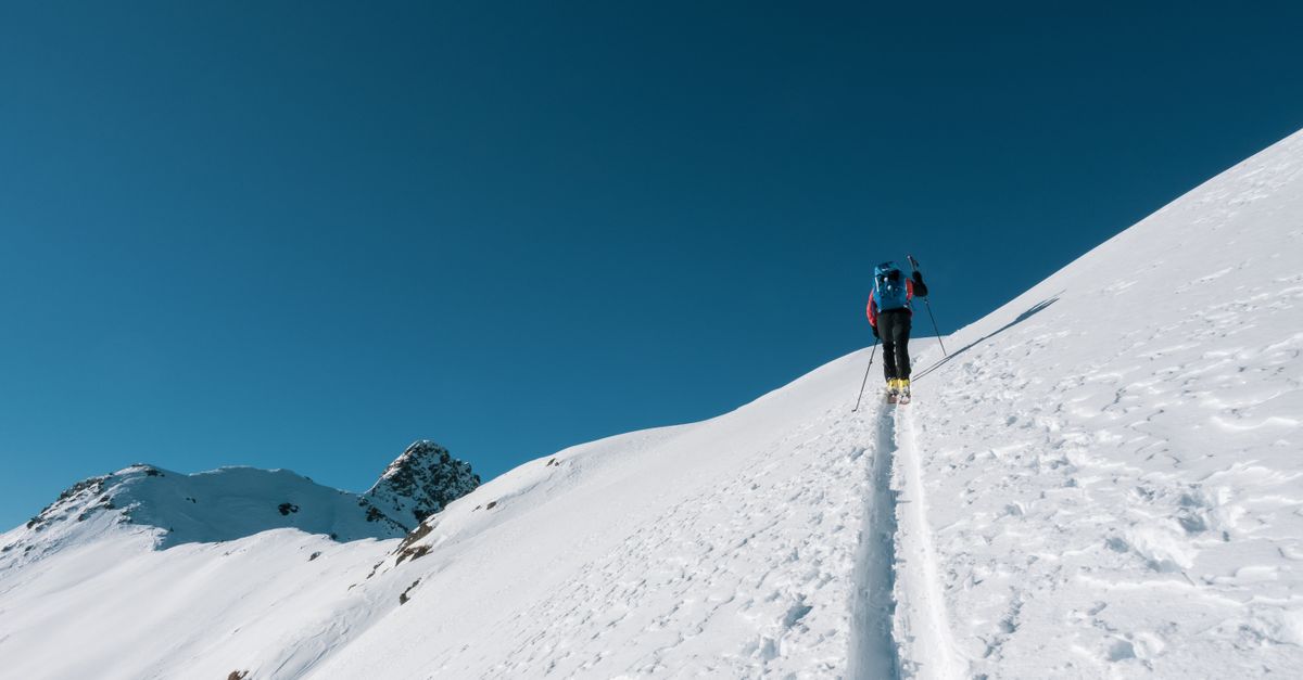 découvrez la technique de transition rapide pour le ski de randonnée alpine, optimisez vos montées et gagnez en efficacité sur tous les terrains.