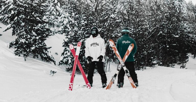 découvrez nos conseils pratiques pour le montage de skis, assurer une fixation optimale et profiter pleinement de vos descentes en toute sécurité.