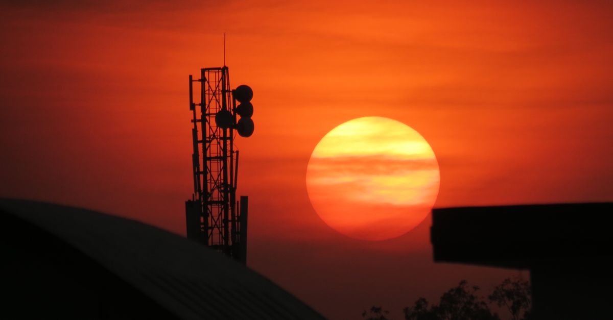 découvrez les téléphones satellites, idéaux pour rester connecté partout dans le monde, même dans les zones les plus isolées. communication fiable et sécurité assurée.