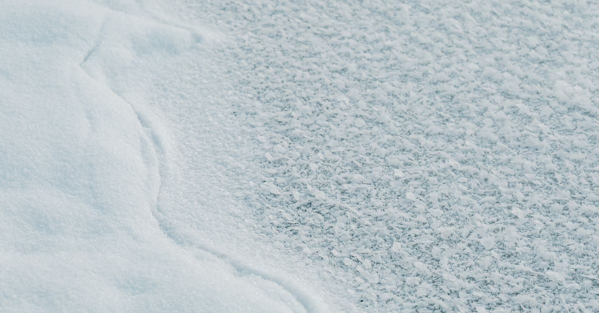 découvrez les différents types de neige, leurs caractéristiques et comment ils influencent les activités hivernales.