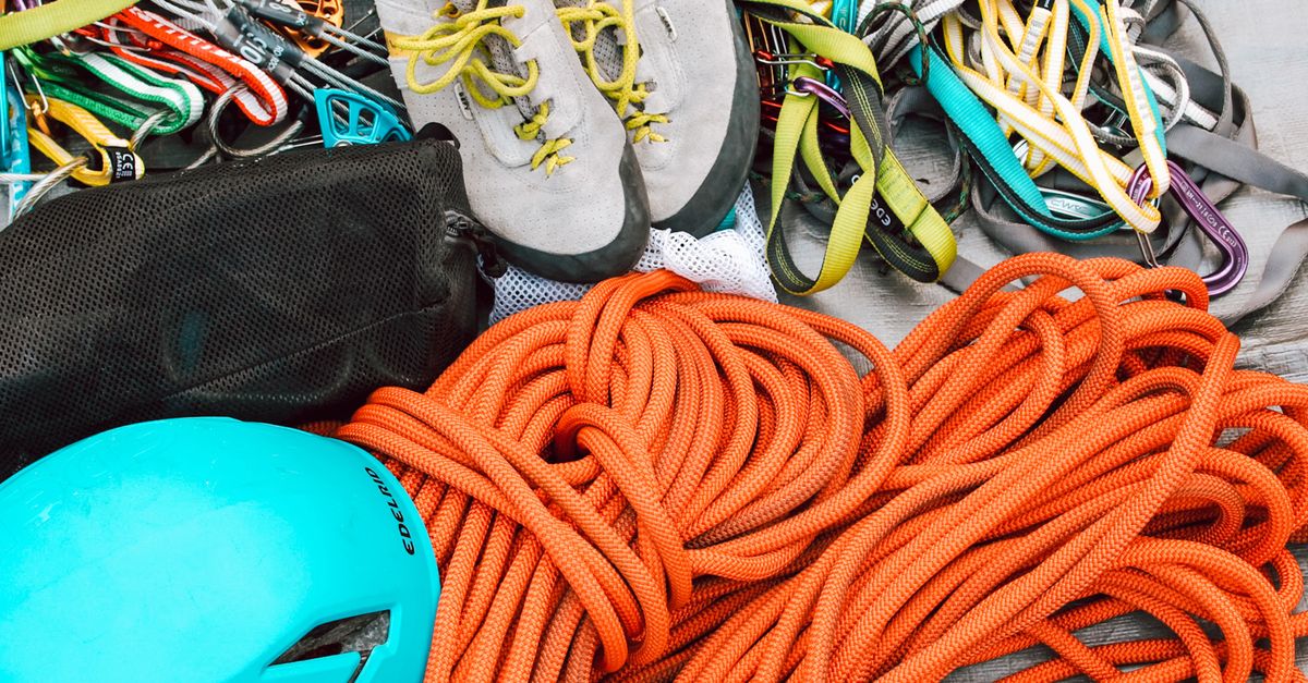 découvrez notre sélection de harnais pour via ferrata, alliant sécurité, confort et performance pour vos aventures en montagne.