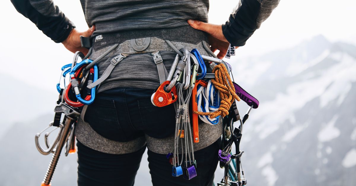 découvrez notre sélection de harnais pour via ferrata, alliant sécurité et confort pour vos aventures en hauteur.