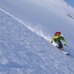 découvrez comment vous préparer physiquement au ski de pente raide grâce à des exercices pour renforcer votre endurance, votre équilibre et votre confiance.