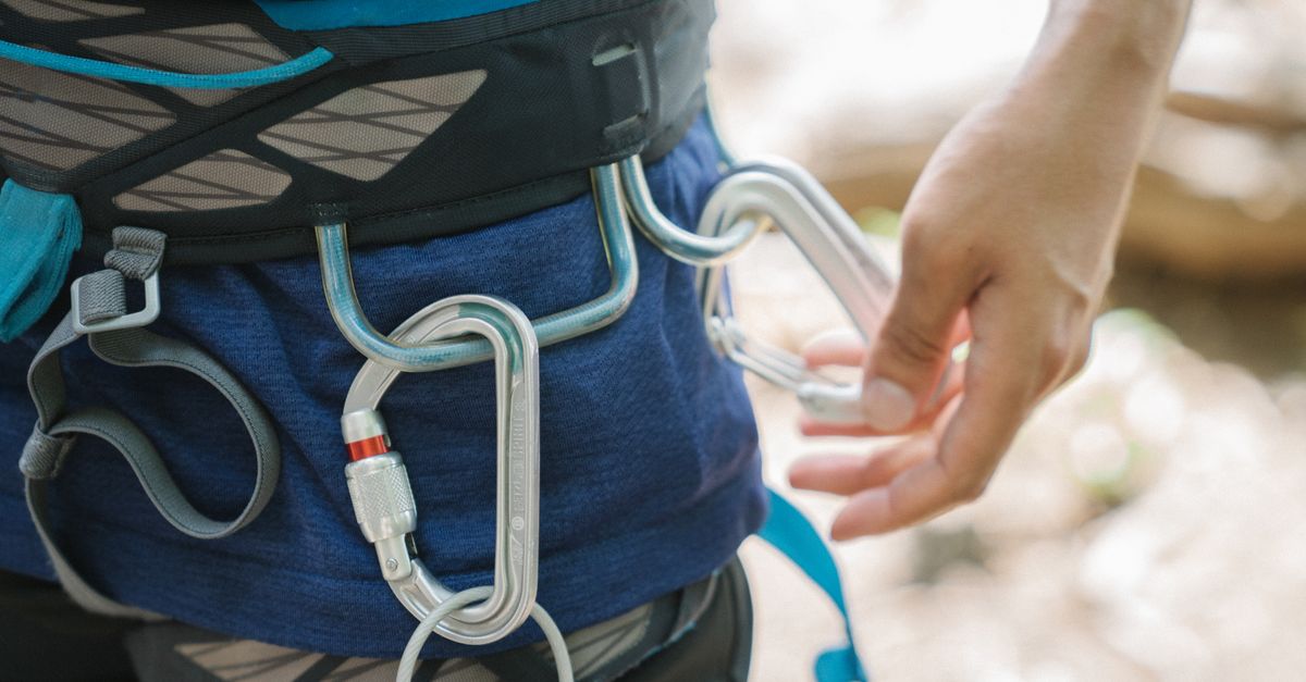 découvrez tout sur la protection en escalade traditionnelle : techniques, équipements essentiels et conseils pour assurer votre sécurité lors de vos ascensions.
