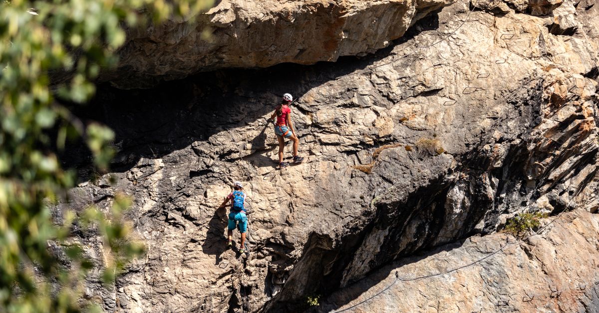découvrez les règles essentielles de sécurité en via ferrata : équipement, préparation et bonnes pratiques pour profiter de l’itinéraire en toute confiance.