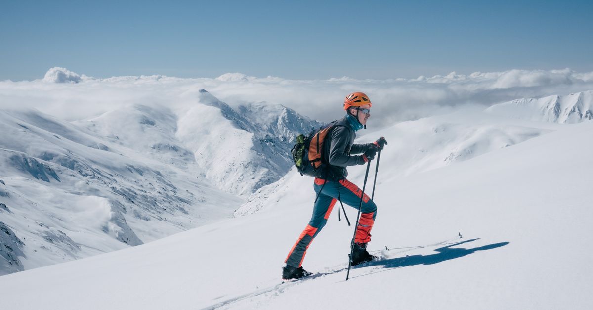 découvrez le ski de randonnée : conseils, équipement et itinéraires pour explorer la montagne en toute liberté, loin des pistes balisées.