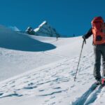 découvrez le ski de randonnée : conseils, équipement et itinéraires pour explorer la montagne en toute liberté, à votre rythme.
